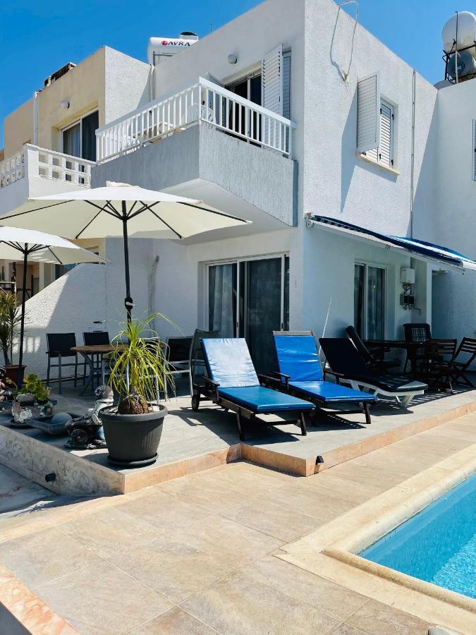 Peaceful Townhouse With Private Pool Near The Sea Apartment Paphos Exterior photo