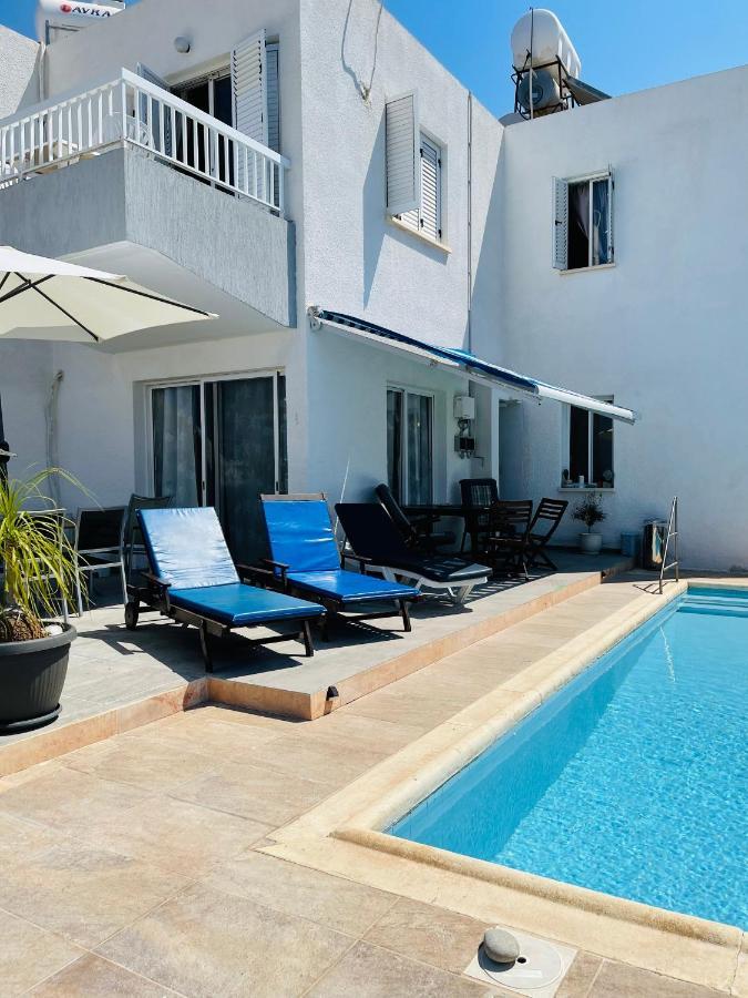 Peaceful Townhouse With Private Pool Near The Sea Apartment Paphos Exterior photo